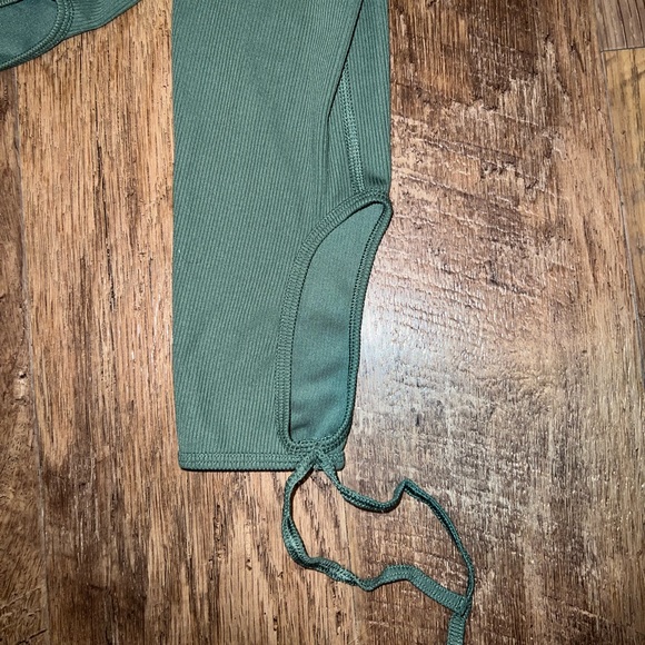 High rise Nike dri-fit ribbed leggings in army green - Picture 4 of 4